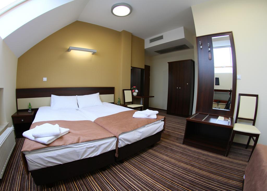 Aviator Hotel&Spa Kielce Exterior foto